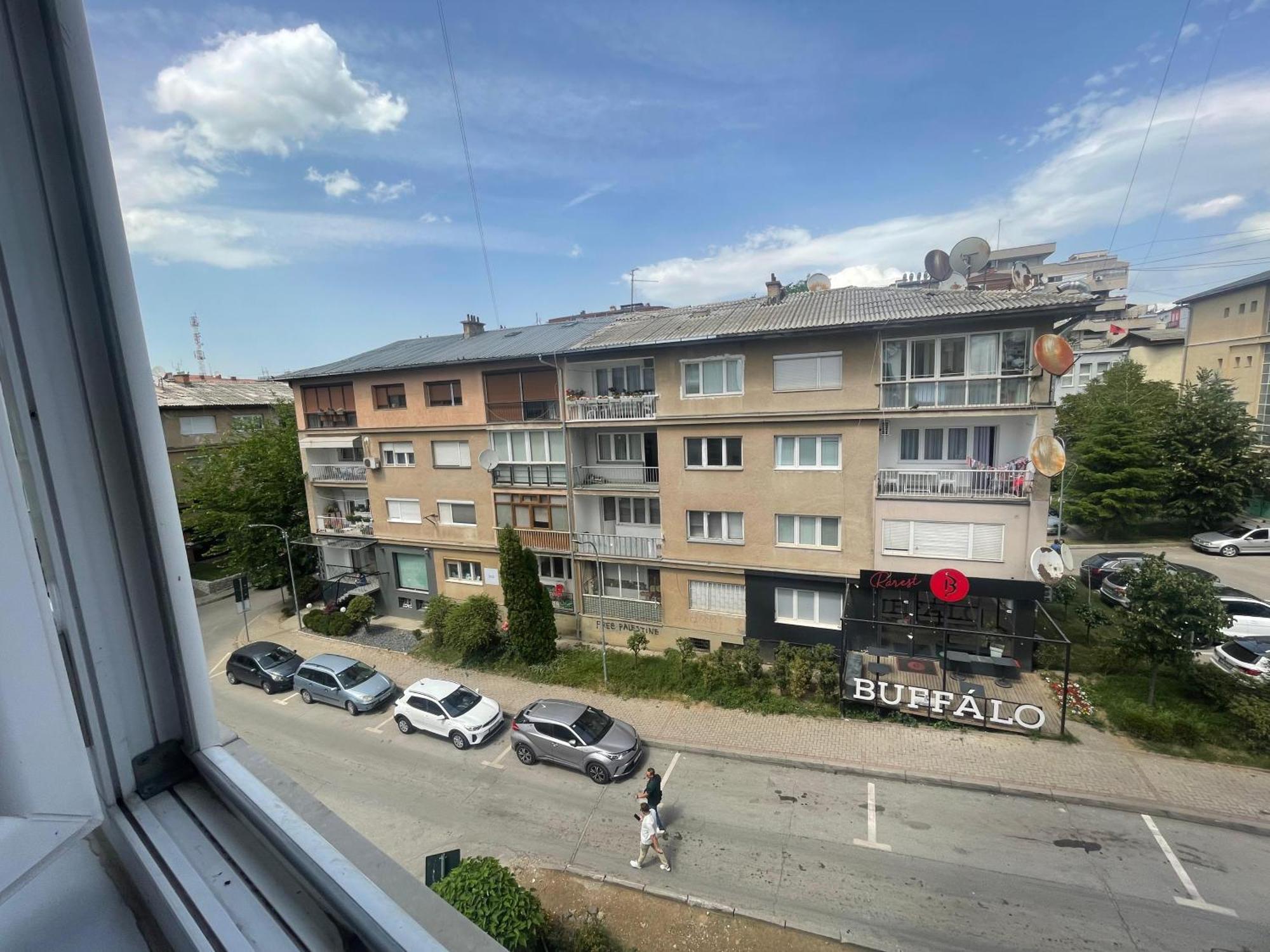 Shesh Hostel Pristina Exterior foto